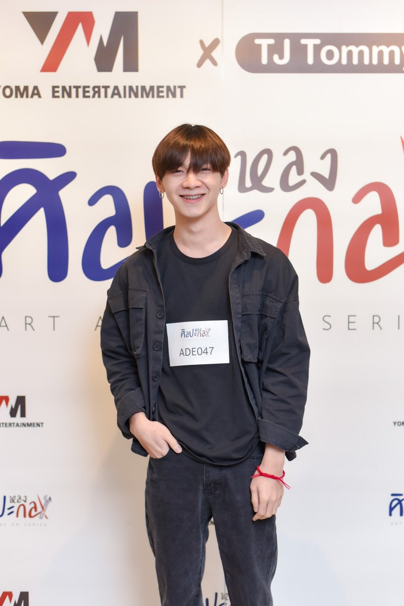 ArtAdoreEn.series tweet media