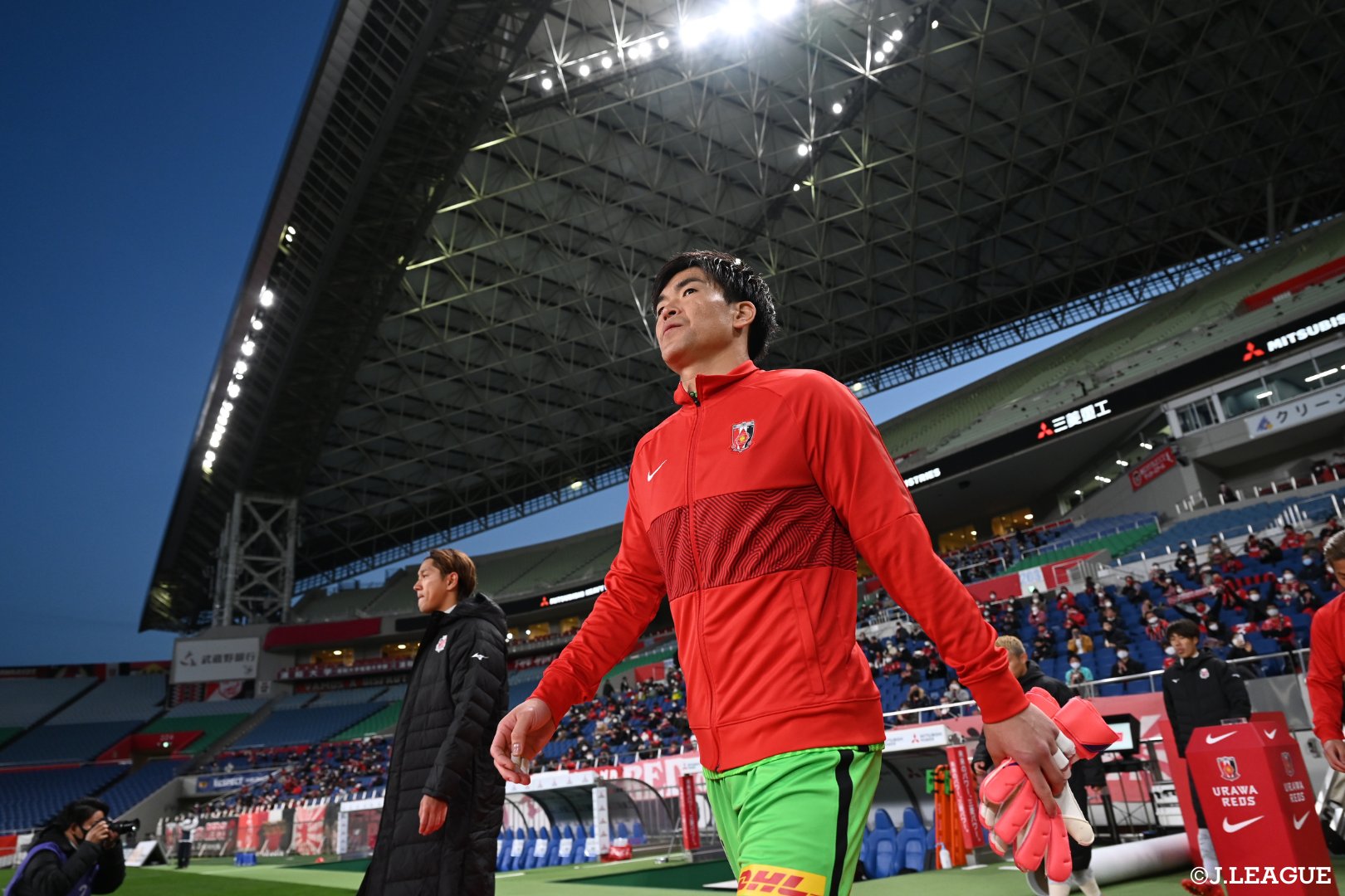 ｊリーグ 日本プロサッカーリーグ 今日は 服の日 ｊリーグで服といえば アンセムジャケット 注目されにくい アンセムジャケット ですが 実はクラブごとにデザインは様々 ｊリーグ ｊリーグあいさつ 今日は何の日 T Co