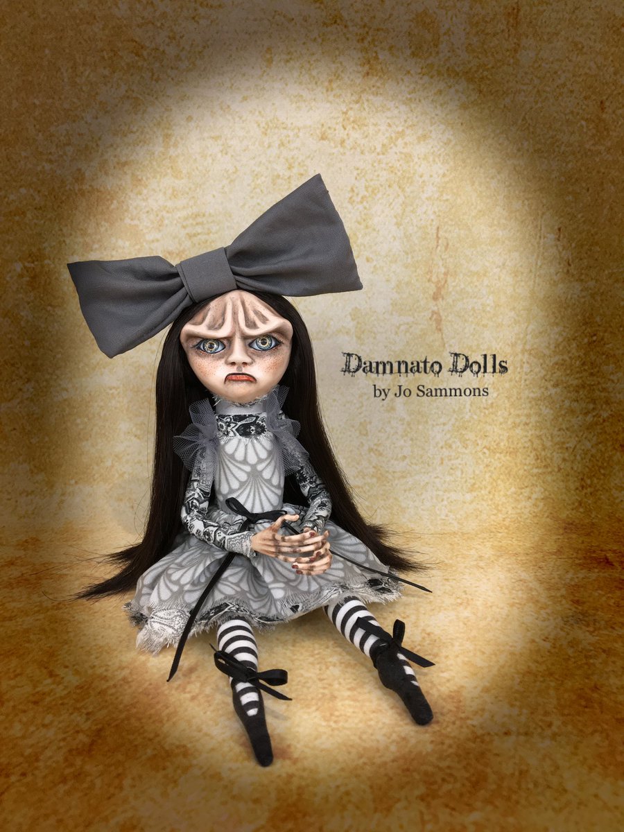 DamnatoDolls's tweet photo. Art dolls by Damnato Dolls Etsy
#cute #allthedolls #collectible #artisttuesday #tuesdayvibe https://t.co/b7JfylOXID