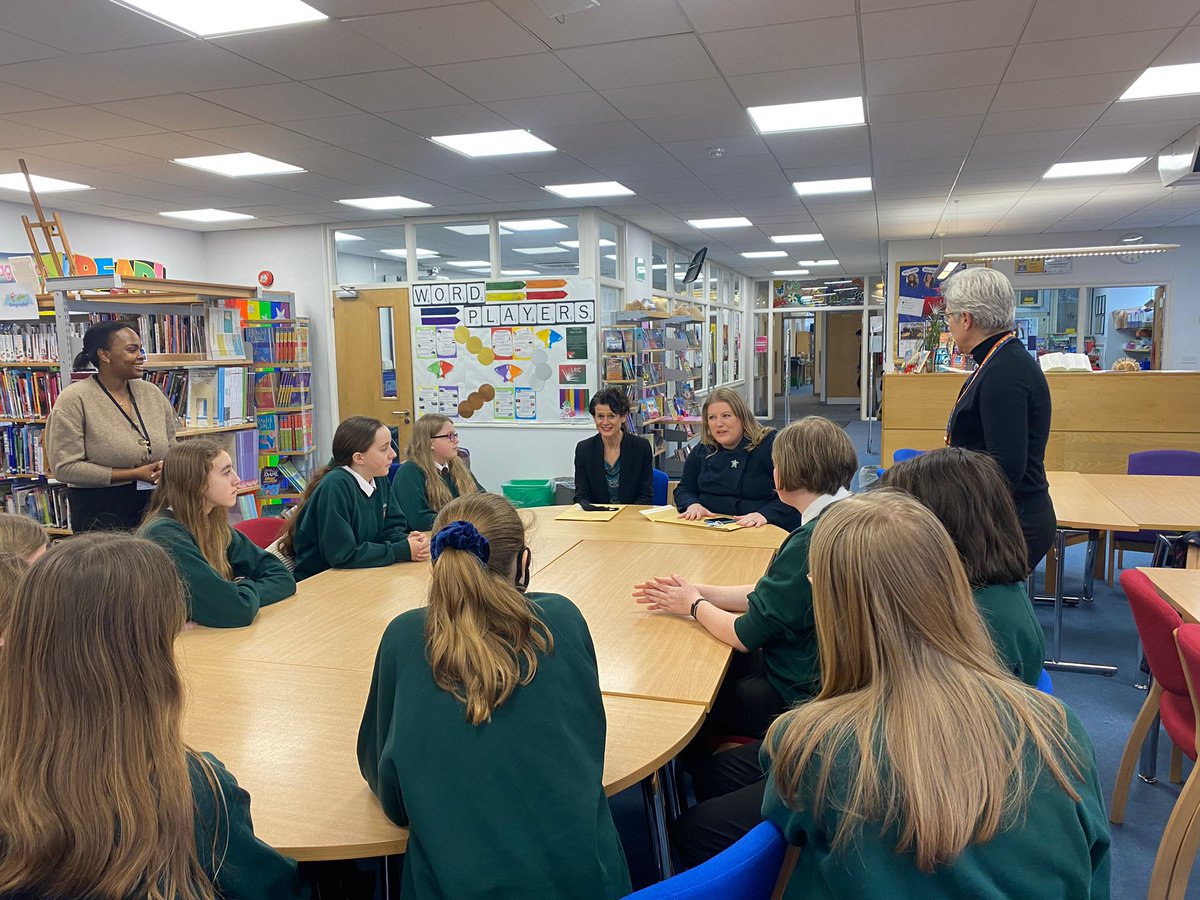 CA_Scheme's tweet photo. On #SaferInternetDay we're at @wildernschool with @DonnaJonesPCC and @AssocPCCs @ApccChiefExec Susanna Hancock.

We've been talking with our Cyber Ambassadors about @UK_SIC, the online safety bill, and Violence Against Women and Girls #VAWG online. https://t.co/leVCI88oDY