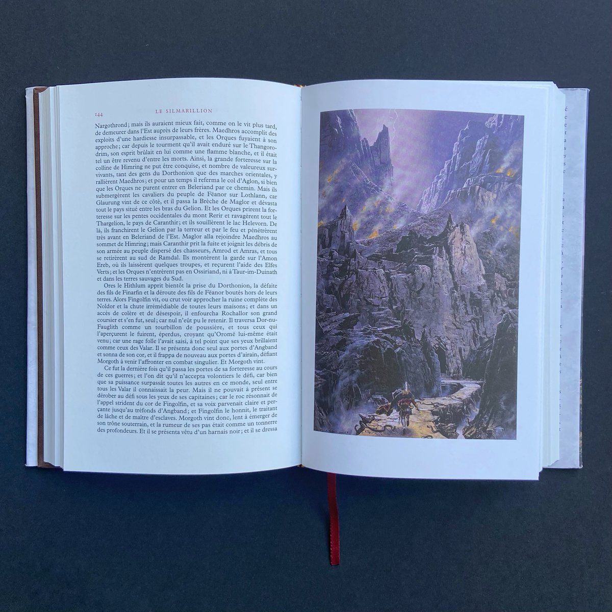 Bonne nouvelle !

La nouvelle édition française du « Silmarillion » de
J.R.R. Tolkien est de retour en stock !

🔥 Nouvelle traduction par Daniel Lauzon
🔥 49 illustrations en couleurs de Ted Nasmith, dont
certaines apparaissent pour la première fois
🔥 Protection sous blister