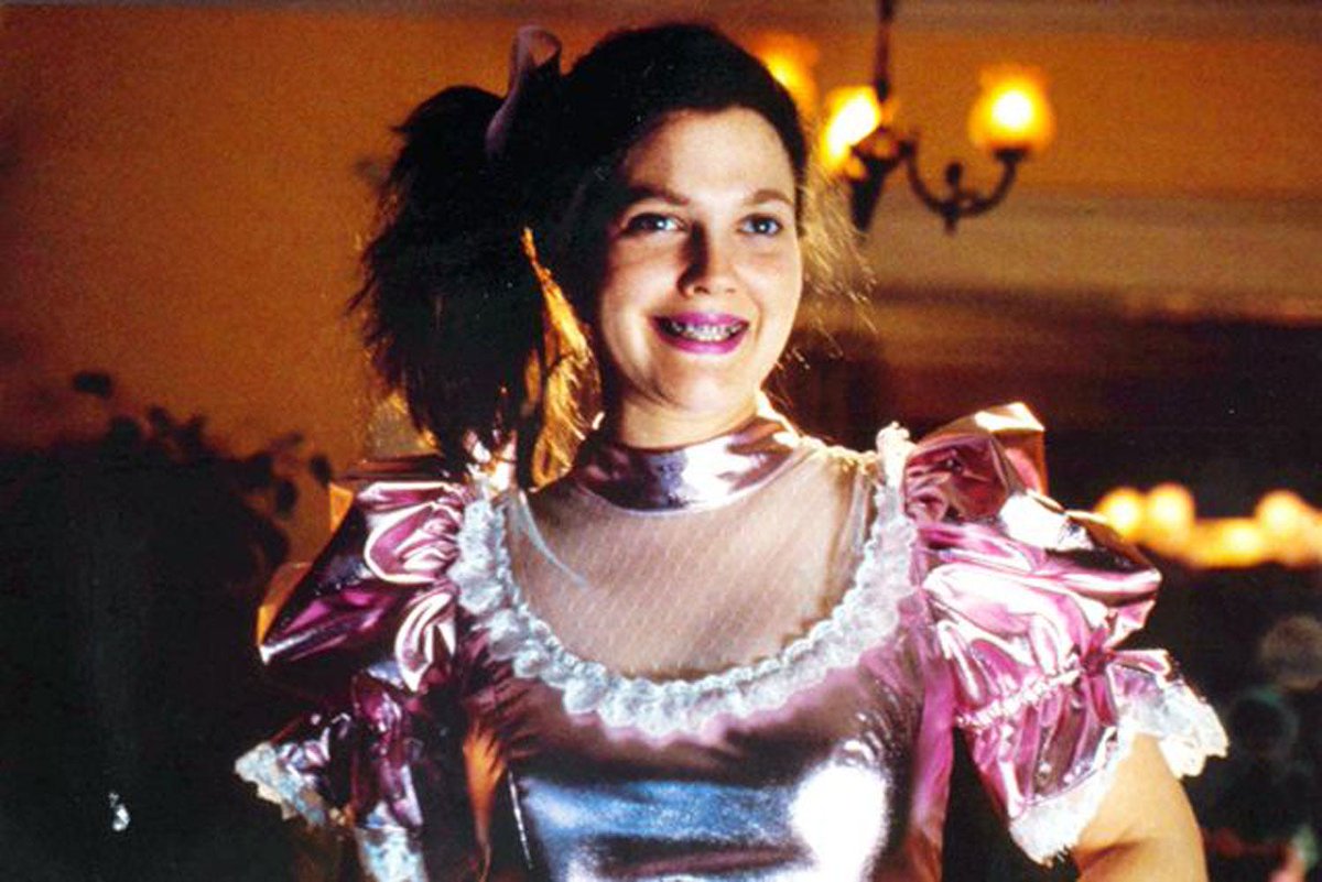 HasbianShow's tweet photo. Wednesday watch-party! π£
Wanna watch 'Never Been Kissed' on zoom with me tomorrow eve??
I'm watching movies that made an impression on me around the turn of the Millennium, as research for #Hasbian & its more fun with pals!
DM me for the deets ππ» https://t.co/vXyARo8bcf