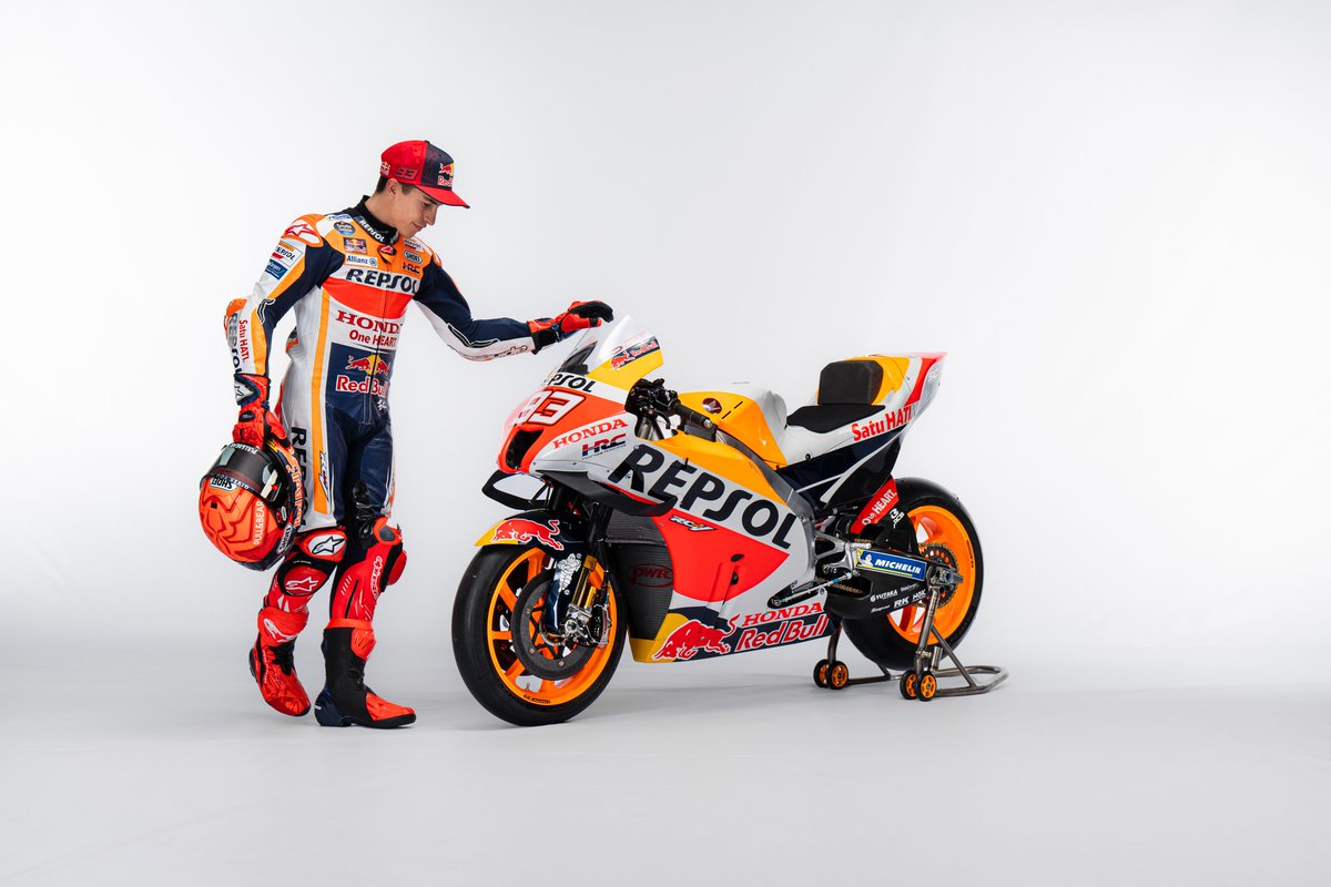 marcmarquez93's tweet photo. Evolution!! REPSOL HONDA TEAM😍 https://t.co/gHc6cnPltc