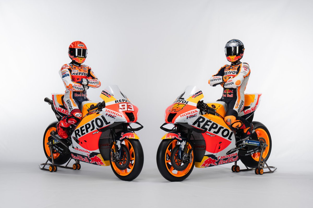 marcmarquez93's tweet photo. Evolution!! REPSOL HONDA TEAM😍 https://t.co/gHc6cnPltc