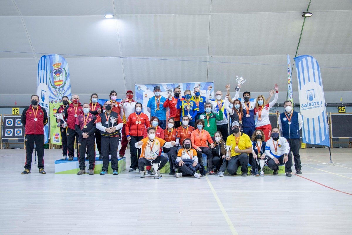 RFETA's tweet photo. #ArcoSala22

Medallistas y medalleros de los Campeonatos de España de 3D, Arco Tradicional, Longbow y Arco Desnudo en Sala, celebrados del 28 al 30 de enero en Marina d'Or. ¡ENHORABUENA!

📸https://t.co/VH2N4ZmGcN
🎥https://t.co/0ylfTvqWRC

#comunitatesport https://t.co/VriCOrnVFZ