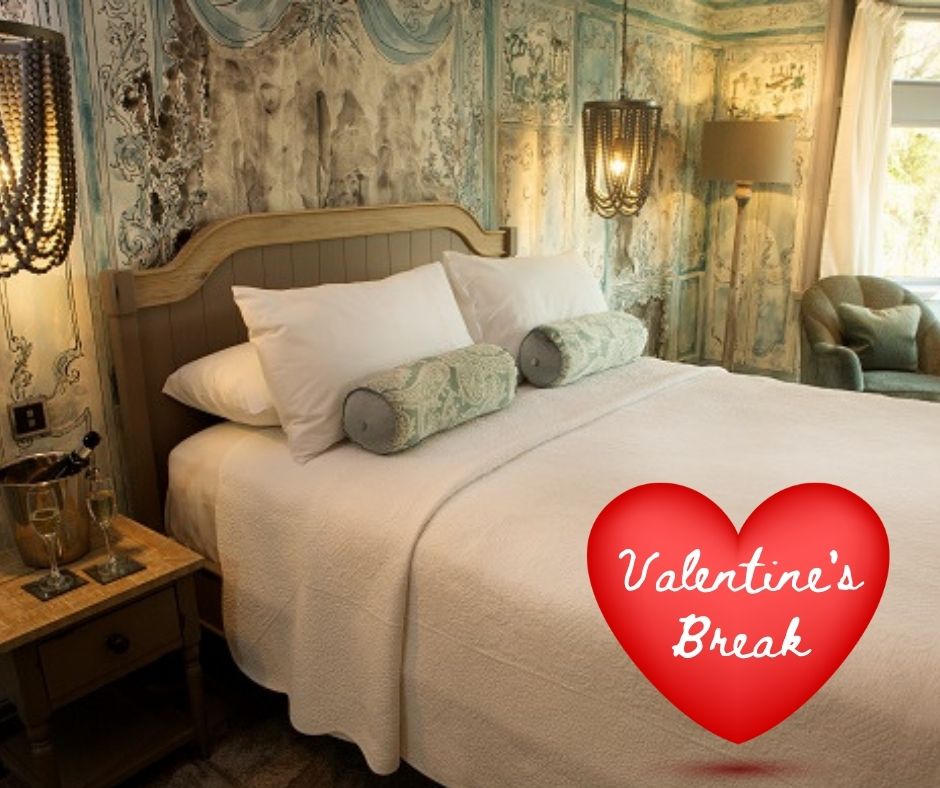 gibbonbridge's tweet image. Last few rooms remaining!

❤️VALENTINE'S WEEKEND - SAT 12TH FEB❤️

Treat your special someone to a romantic getaway this Valentine's day!

Rooms from £245 per couple - includes breakfast &amp;amp; a three-course gourmet dinner plus coffee.

Call 01995 61456 to BOOK NOW.

#valentinesbreak