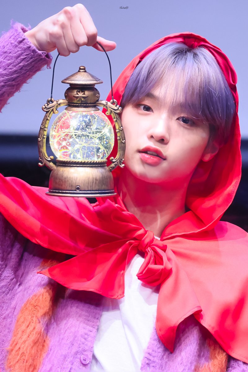 twinkle_020909's tweet photo. 220206 케이타운포유 팬싸

빨강망토 표표❣️❣️

#미래소년 #동표 #손동표 
#MIRAE #dongpyo
#경이롭다동표야 ✨ https://t.co/zy1uMmMbpK