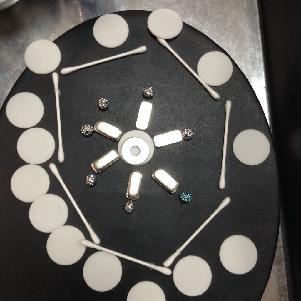 ECS_Keighley's tweet image. Reception&apos;s transient art masterpieces were inspired by the ice, frost and snow. #artists #supportingcreativity #pattern