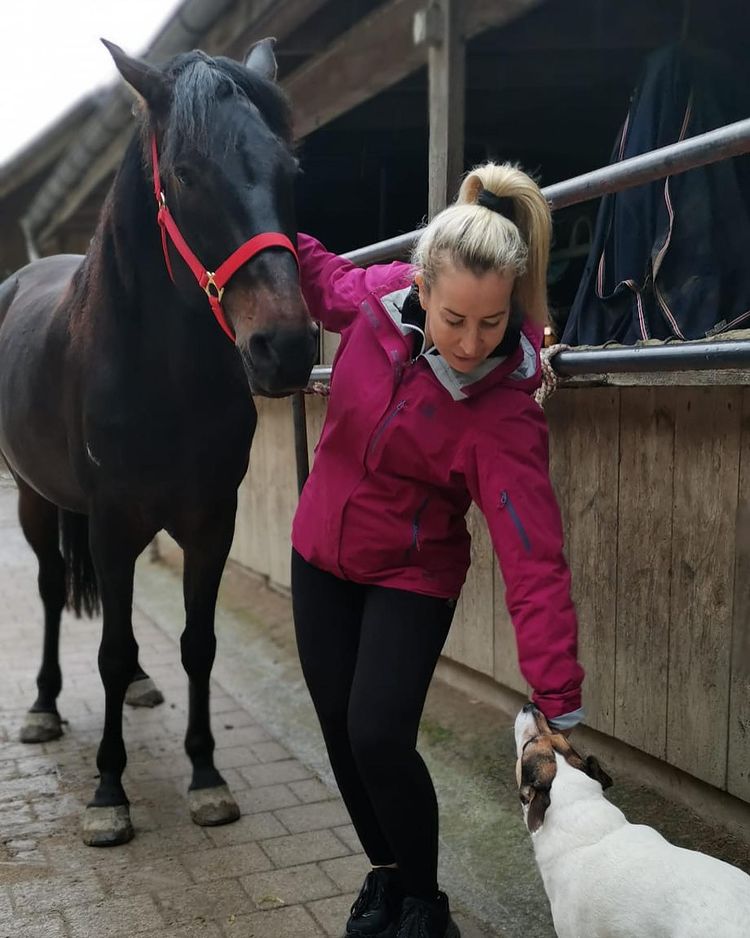 eloise_marlene's tweet photo. A big dream I have
 in Amden is that in addition to 🐶&amp;🐱 other pets enrich our little family.

 #animal love #purelove #dream https://t.co/8CN42au4Ve
