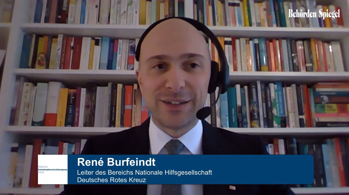Auf dem #KataKon22 spricht René Burfeindt, Leiter des Bereichs Nationale Hilfsgesellschaft beim <a href="/roteskreuz_de/">Deutsches Rotes Kreuz</a>, über Schlussfolgerungen aus dem #Hochwasser-Einsatz.