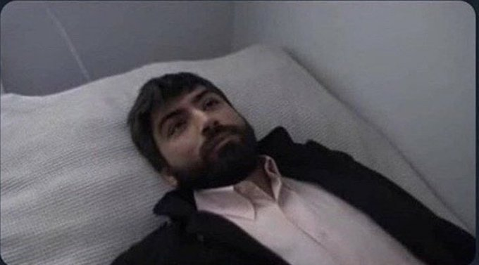 yaşıyosun bu hayatı kanka

Ben: