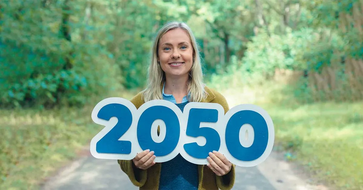In 2050 mag er geen restafval meer zijn en moet de economie volledig circulair zijn. Onze campagne ‘Op Reis Naar 2050’ speelt hier een rol in. Al het afval dient recyclebaar te zijn en moet ingezet kunnen worden voor een ander doel. Geen verspilling meer!