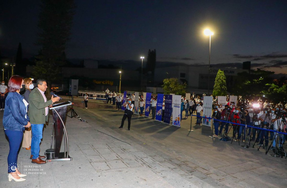 SecPrensaSV's tweet photo. #InserciónLaboral | "Estamos trabajando de manera articulada con el @ISRIelsalvador y @CONAIPD, liderados por el Presidente @nayibbukele y ponemos en marcha hoy, estas inspecciones": ministro de @TrabajoSV, @RolandoCastroSv. https://t.co/o9ZPvCKMvZ