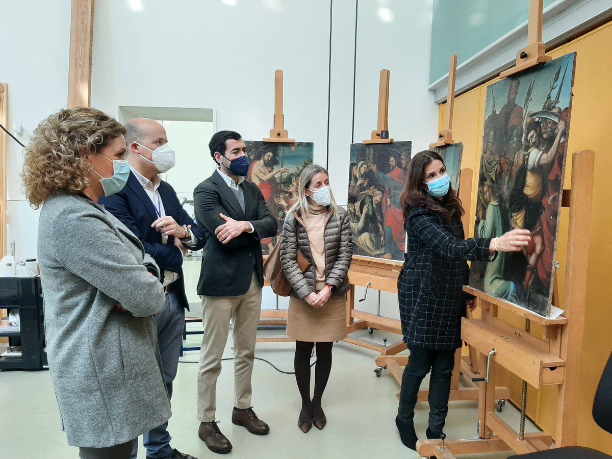 IAPHpatrimonio's tweet photo. Hoy se ha celebrado la 2ª reunión de seguimiento del convenio para la #restauración de los bienes muebles de la iglesia del Hospital de San Lázaro #Sevilla, en el que participan el @IAPHpatrimonio @CulturaAND, el Servicio Andaluz de Salud @saludand, @fundlacaixa y @InfoHidralia. https://t.co/cOpQzPfep3