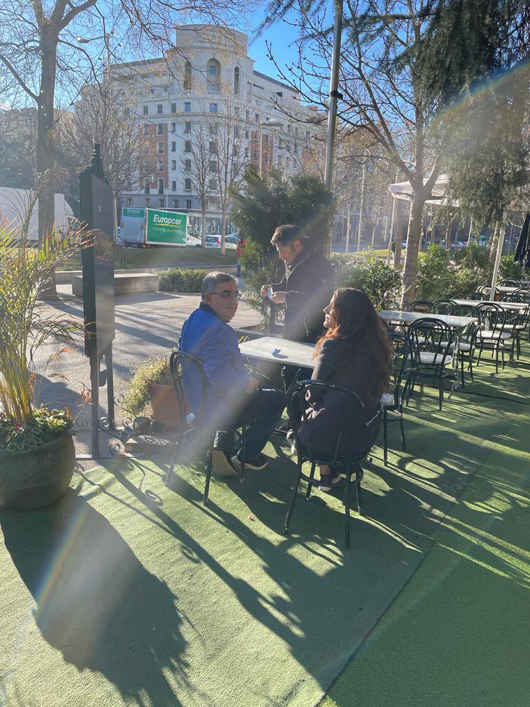 Simondipaola's tweet photo. @JonatanViale míralo a va Kicillofok y RaulJalil_ok de paseo por Madrid. No era una gira presidencial?
España estaba en la agenda? https://t.co/IPfc4qvbHn