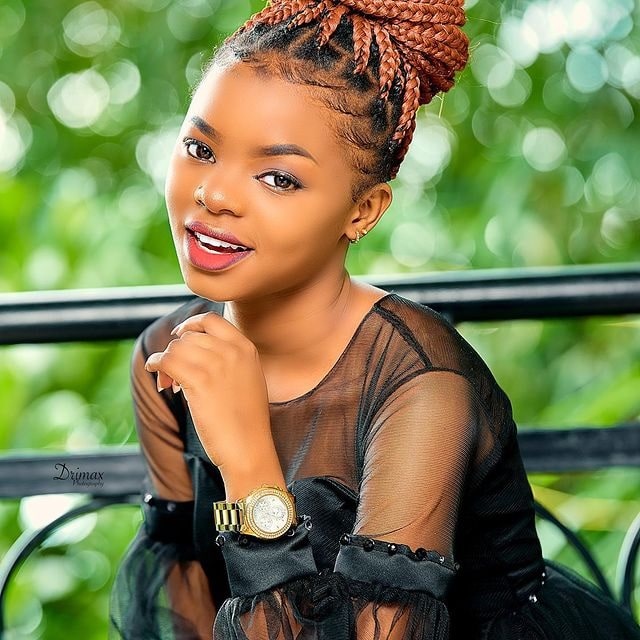 UrbanTVUganda's tweet photo. Go back to school, fans taunt singer Rahmah Pinky.
#ShortCircuit 

Read more: https://t.co/XpTRSFmjao https://t.co/8BzuyBx7Ot
