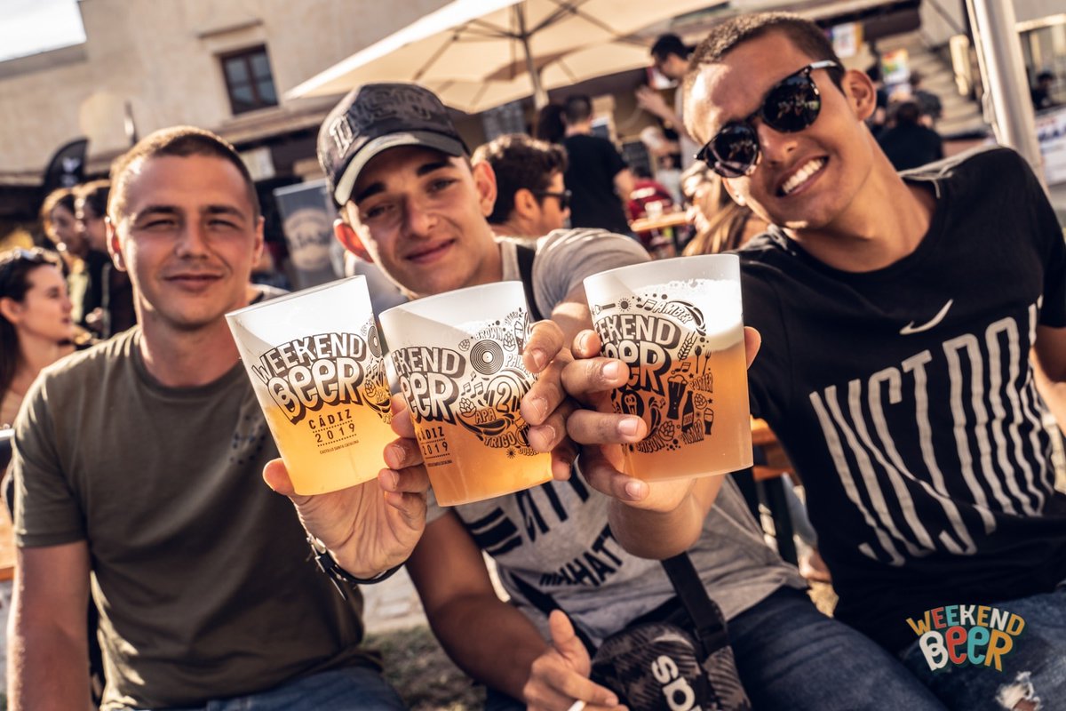 🍺🍻🍻 Cheers! 🍻🍻🍺

#CraftBeer #craftbeerspain #cervezas #beer #beerporn #Cadiz #Andalucia #WeekendBeer