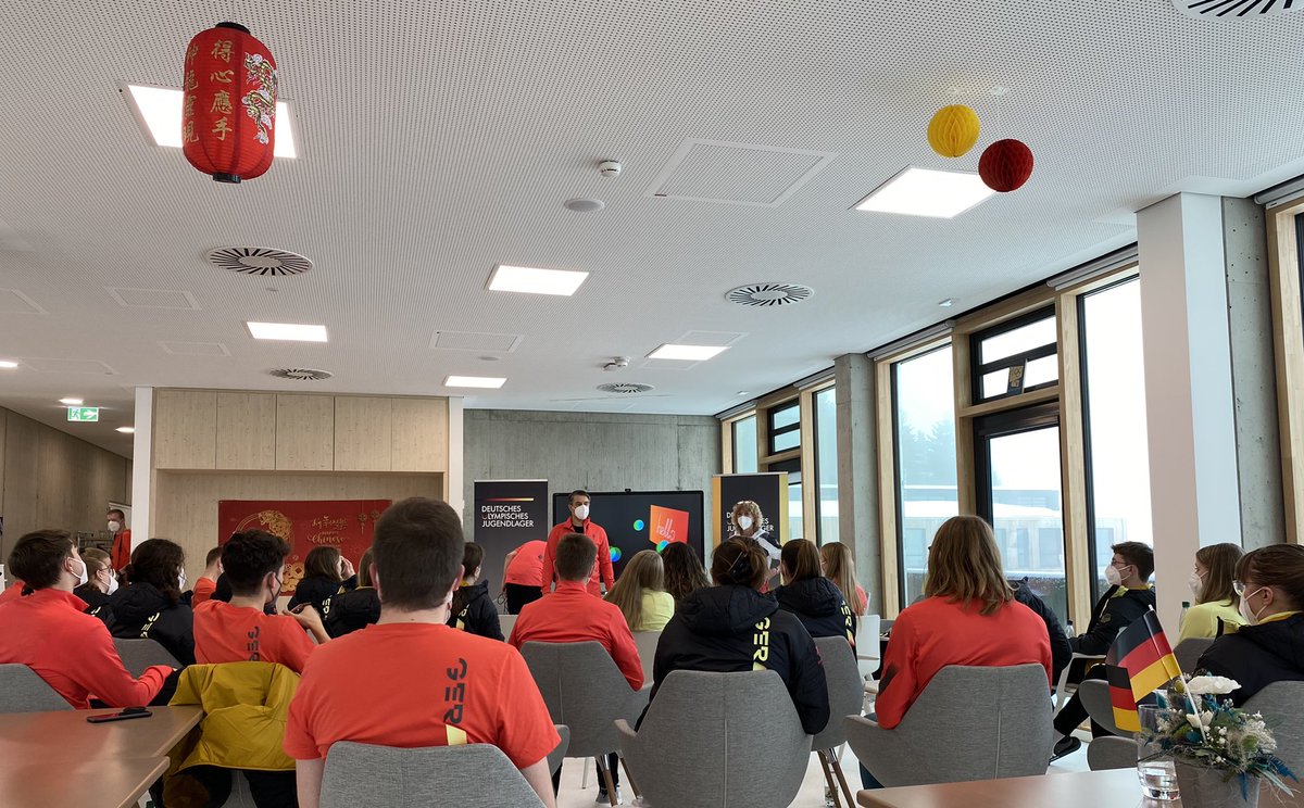 H_Augustin's tweet photo. Heute zu Besuch beim Deutschen Olympischen Jugendlager #dojl in #Bischofsgrün #Oberfranken @DeuOA anlässlich von @Beijing2022 https://t.co/i7qAXCUwNR