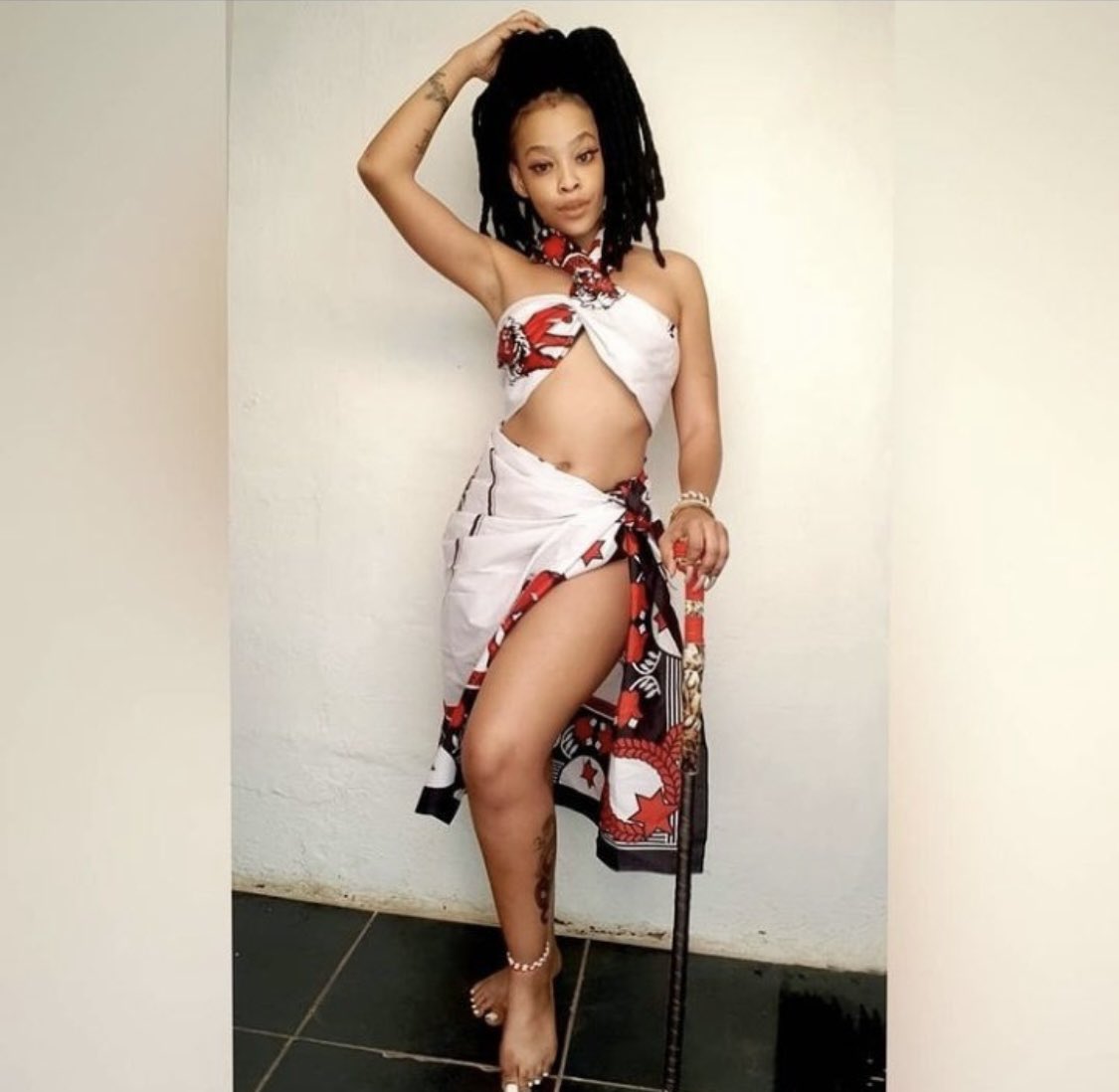 Mzooh_'s tweet photo. Let’s settle this…..Retweet for Mpho, like for Nale #BBMzansi https://t.co/BrXR13gpvA