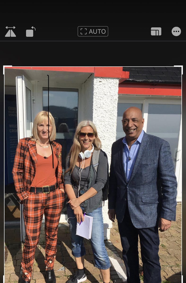 Catch my mate  ⁦@Raj_Bisram⁩ and I on ⁦@BBCBargainHunt⁩ now from #Builthwells #happydaysinthesun