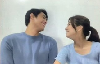 zupdonny's tweet photo. hELP 😭✋🏻 https://t.co/4QF55cDE2b