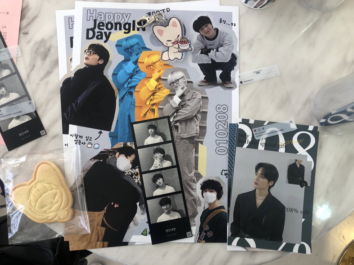 fluffy_skz's tweet photo. 📍카페 너와 늘

#양신사_생일특가_기획전_OPEN
입구부터 카페 내부까지 너무 귀여웠던 카페!! 특전도 너무 예뻤고 카페 여기저기 정인이가 있���서 너어누 좋았어요!! https://t.co/1WzsDsR42R