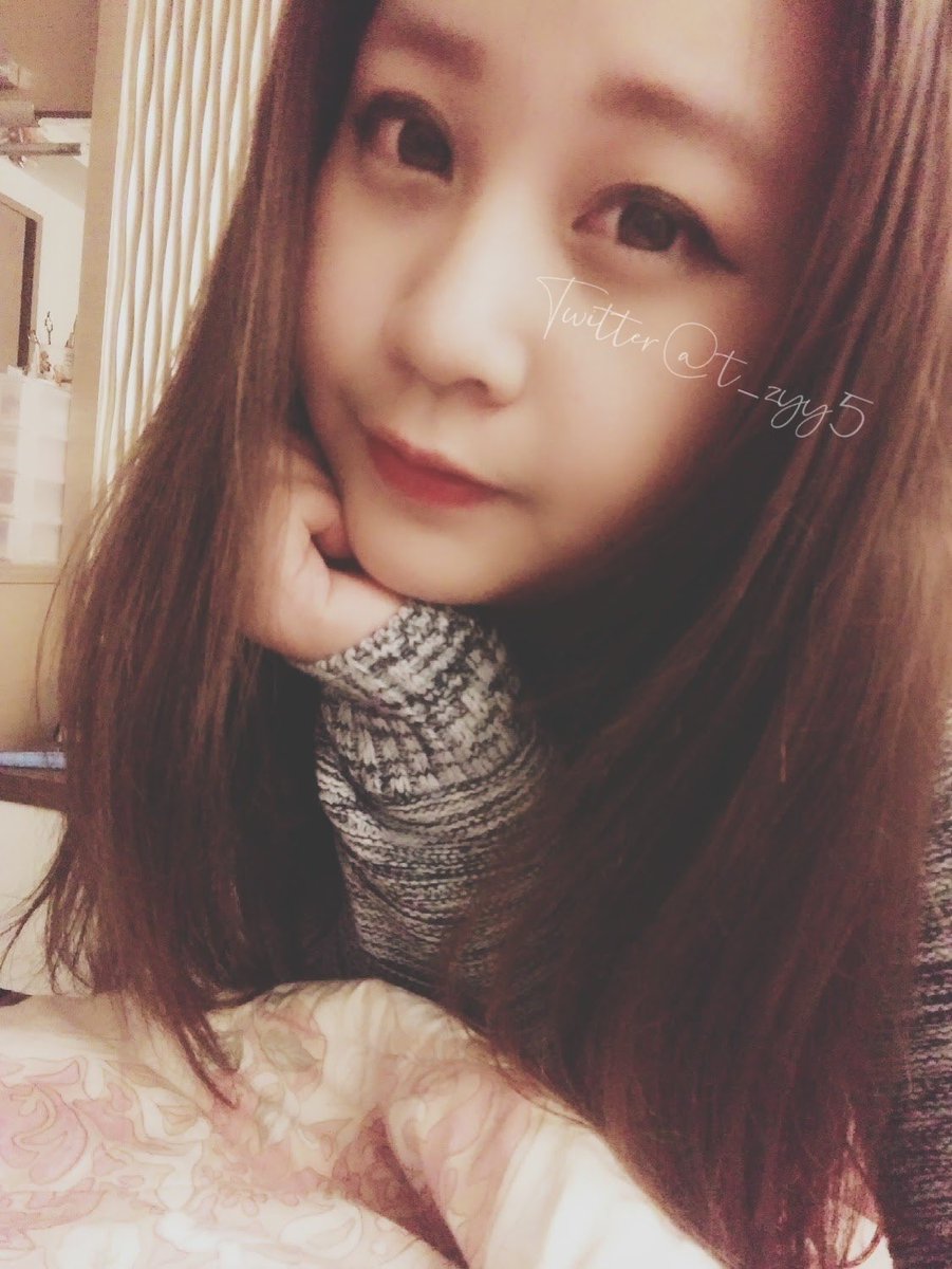 好險我沒有在17、18歲的時候碰到推特，不然我應該會壞掉吧…….🥺 https://t.co/1M5qIPDJ4E