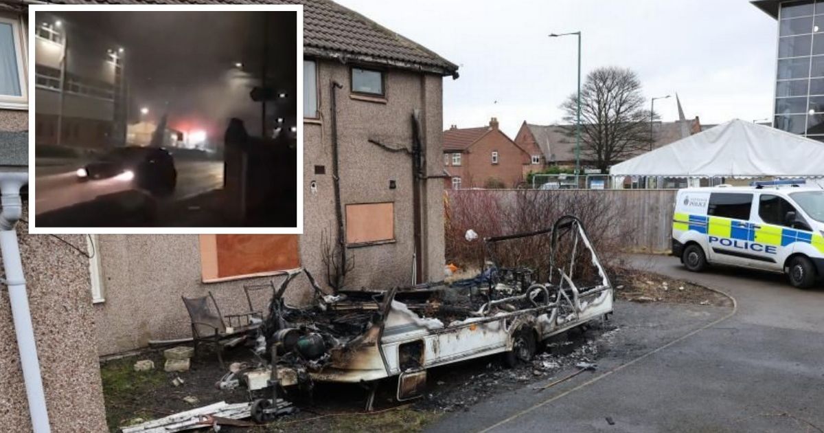 Arson probe after fire crews break down door to rescue neighbour during huge caravan blaze https://t.co/32FQJHvTPU https://t.co/iF5T8DQIbp