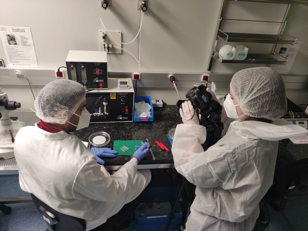 Mechanocontrol's tweet photo. 🎥 Shooting some cool stuff at the #cleanroom for the next #mechanocontrol interview! https://t.co/SopLV6s4P4