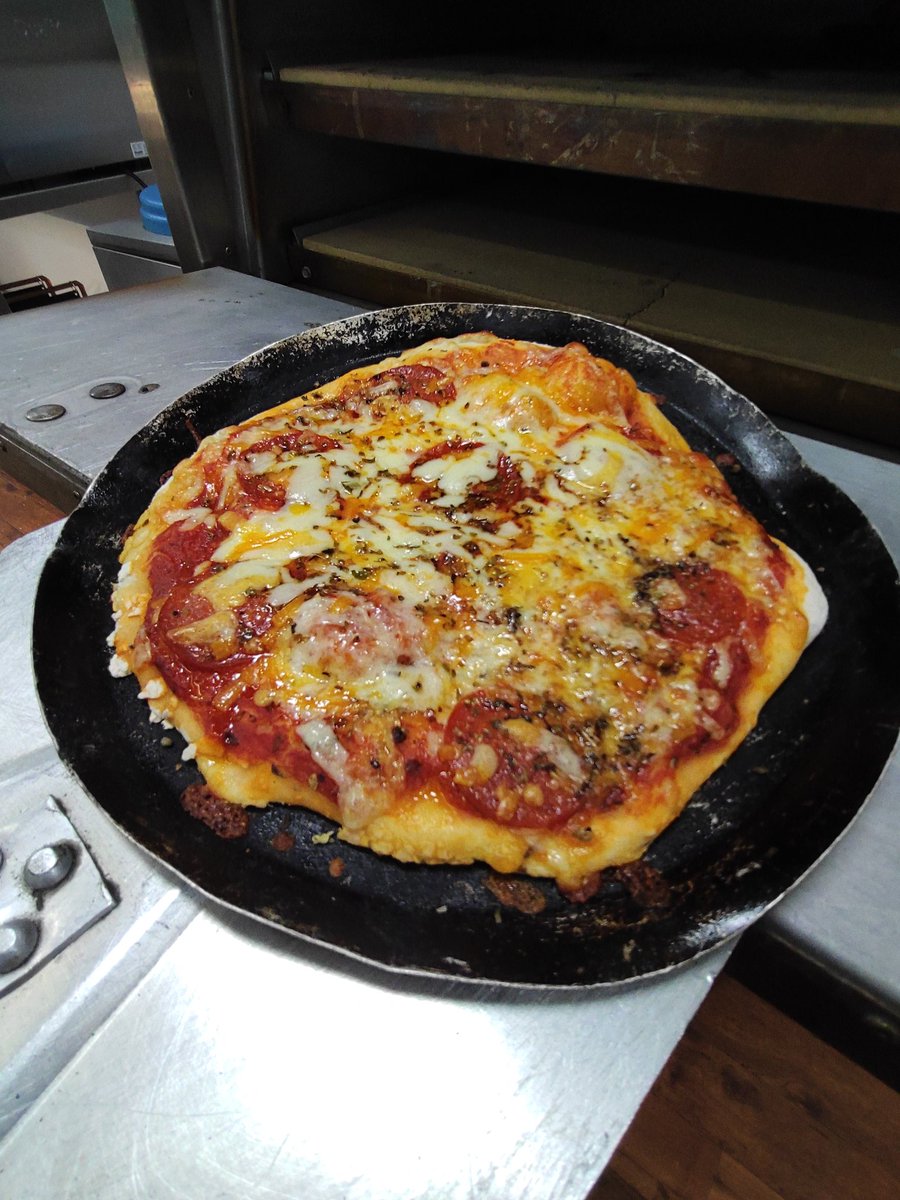 FoodGreenock's tweet photo. It's National pizza day. Homemade pepperoni or cheese pizza available @FoodGreenock @CarolineBaci @GosiaLagiewka https://t.co/Qhqv60ODaM