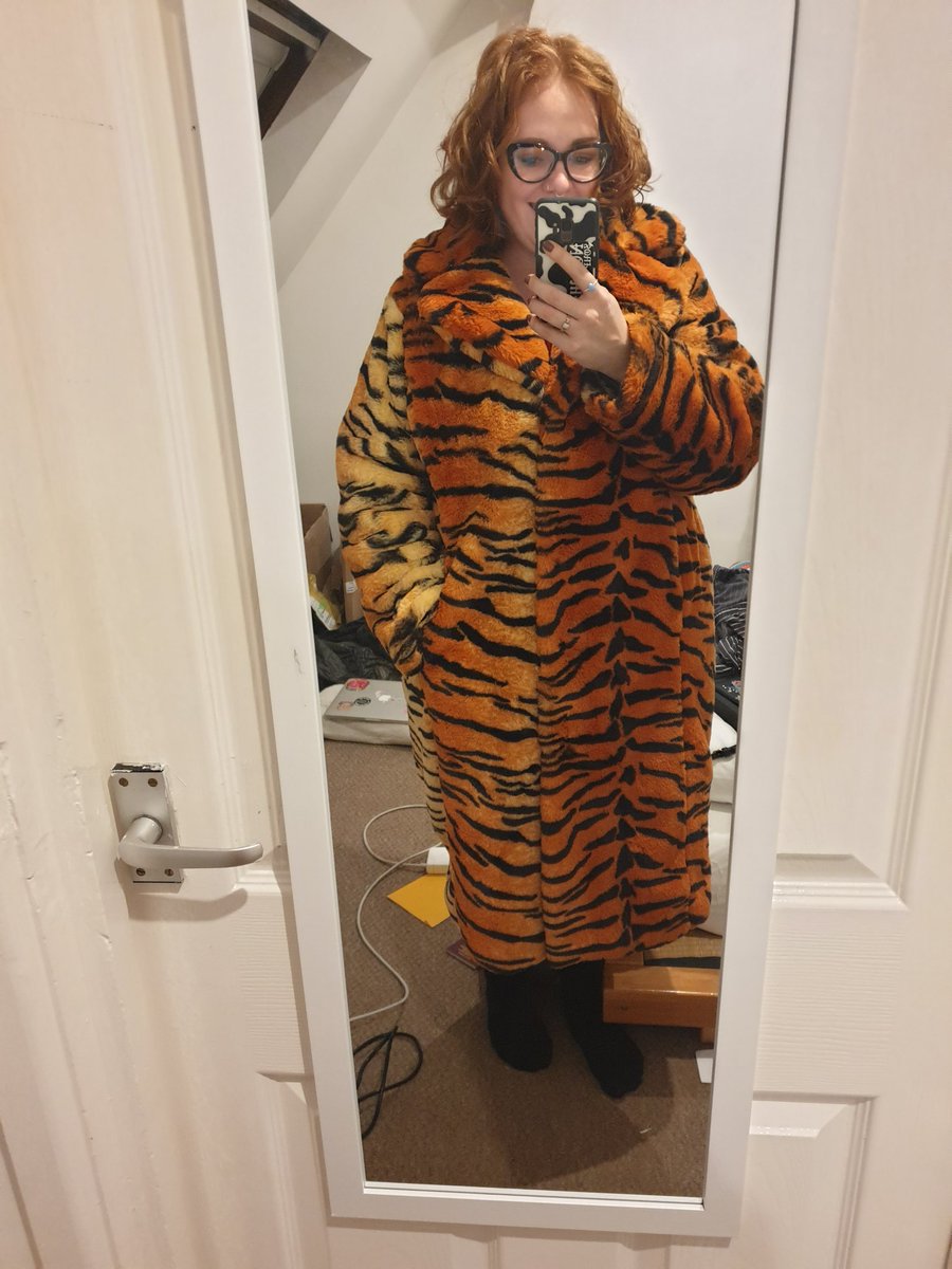 lady_killller's tweet photo. Does anyone else remember me getting a Cruella deVille award in sixth form for wearing fur coats?
I've decided to resurrect that stage of my life https://t.co/XUI6KT5jIi