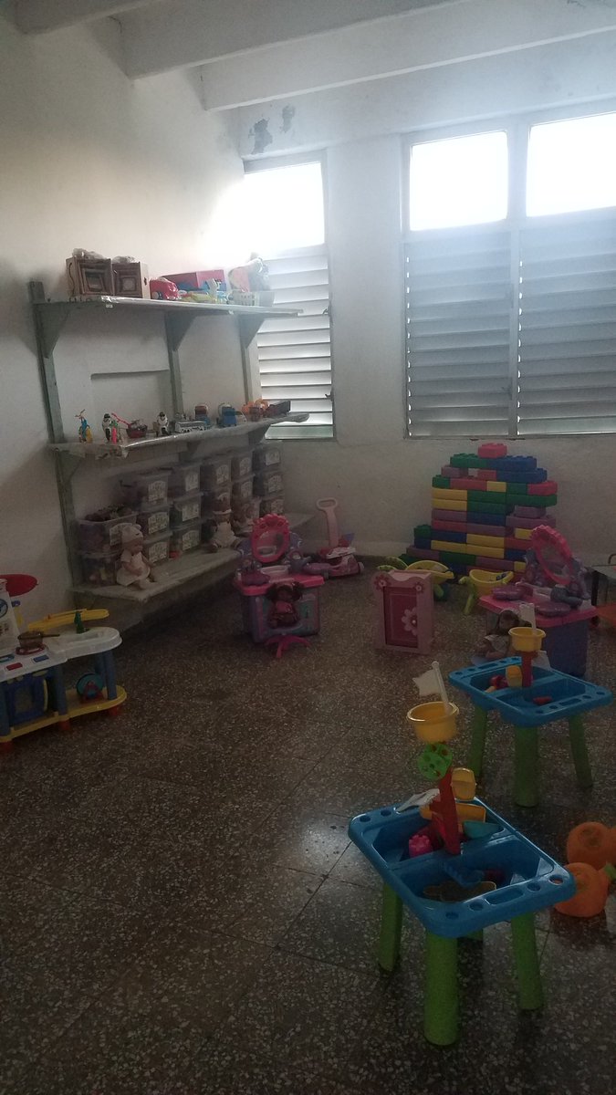 ci_placetas's tweet photo. Los salones, listos para comenzar el día, cumpliendo con las medidas higiénicas sanitarias. #CubaMined #DPEVillaClara #Educacion #DMEPlacetas #PrimeraInfancia @dme_Placetas @elsa_ena @BaltarLisvier @IsabelR75874223 @LienMons https://t.co/kODjtwvYa5