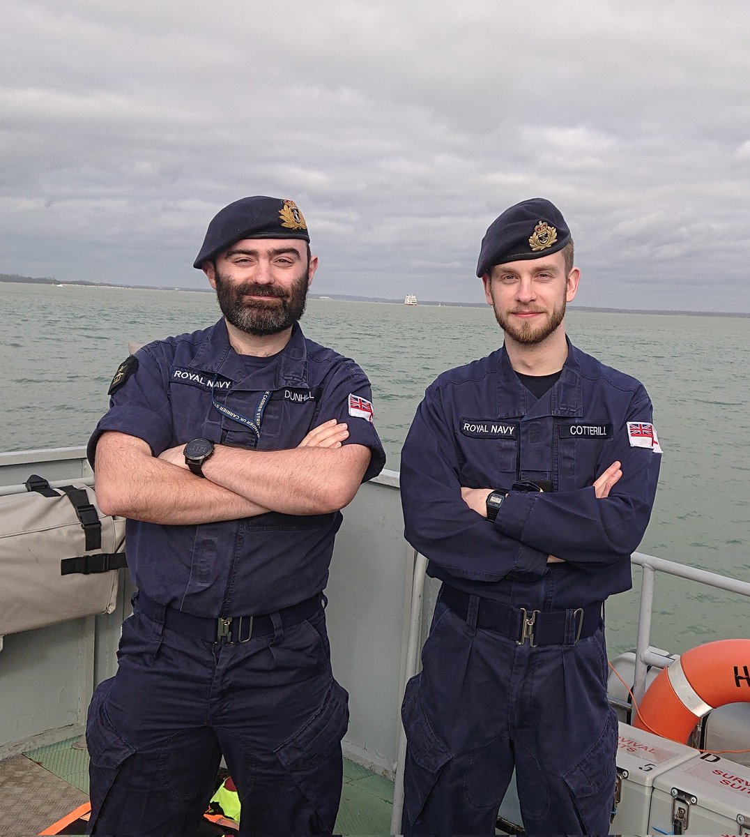HmsSabre's tweet photo. Today Team Sabre visited Cowes, and gave @HMSWildfire's Lt Dunhill an insight as to how we conduct our day-to-day business. Always a pleasure to work with the @RNReserve! https://t.co/pAUXFRtJHx