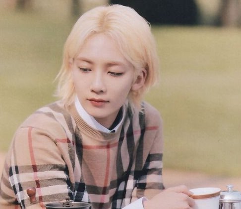 choisoftcheol's tweet photo. - don’t go breaking my heart

the sons and daughters of aphrodite go through a rite of passage — break someone’s heart. ginusto ni jeonghan ng challenge kaya binigyan siya ng challenge: break choi seungcheol’s heart

jeongcheol, filo, crack au -
commissioned by: @Mustbeunice https://t.co/TxkAcBC3vx
