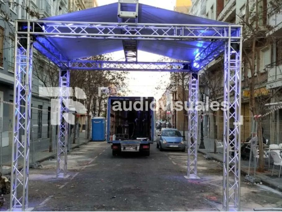 𝘌𝘚𝘛𝘙𝘜𝘊𝘛𝘜𝘙𝘈𝘚 | 🟩 Últimas unidades disponibles de estructuras techadas con iluminación para fallas.Destaca a la vez que proteges.✅Solicita presupuesto.𝗧𝗦 𝗮𝘂𝗱𝗶𝗼𝘃𝗶𝘀𝘂𝗮𝗹𝗲𝘀|Tel.964 146 213 info@tsaudiovisuales.com
#TSaudiovisuales #fallas #carpa #iluminación