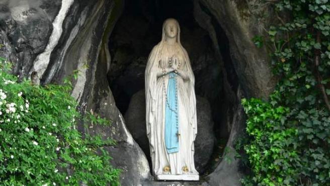 bisbatgirona's tweet photo. 📆 #agenda #BisbatGirona: 11/02 Festivitat de la Mare de Déu de #Lourdes - Jornada Mundial del #Malalt. A les 7 de la tarda a l’església del Mercadal de #Girona. Presidirà el #bisbeFrancesc. 📲 També es podrà seguir a través de https://t.co/v5t3jhirfL. https://t.co/FkOg60lbaN