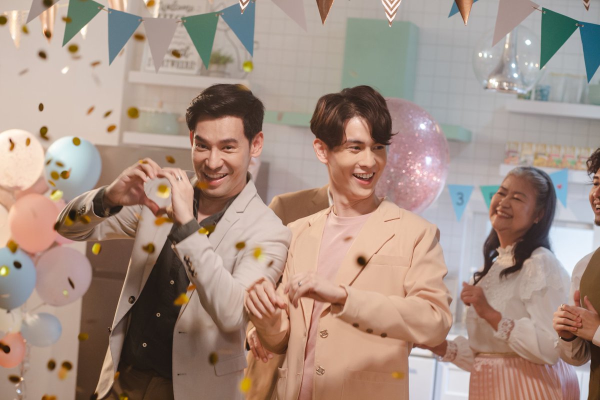 PorschArm's tweet photo. #ใจเต็ม เพลงใหม่ของ Season Five #พอร์ชอาม เล่น MV ด้วยกันครั้งแรกเลยน้าา งานแสดงคู่กันครั้งแรกเลยน้าา ฝากด้วยครับ เพลงเค้าเพราะมาก MV ก็ฟินมากจริงๆ
ฟัง #ใจเต็ม จาก Season Five ได้แล้วทาง Youtube : ME RECORDS 
📍 https://t.co/egjsUL3qms 
#seasonfiveband #merecordslabel #muzikmove https://t.co/QKIqH4cowh