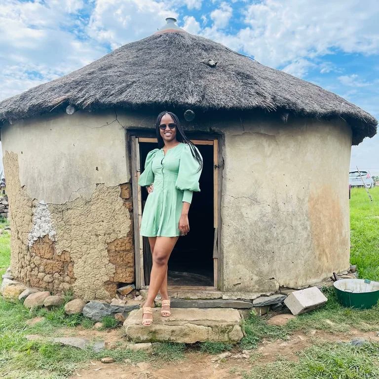 nbmbuhle's tweet photo. No matter how "successful" you get in life, it is important to remember where you come from &amp; stay connected to your roots. 

Your journey might inspire umkhaya.

#Nquthu #Mqhendlane #graduate #youngprofessional #stayhumble #blessed https://t.co/CXo3txubpn
