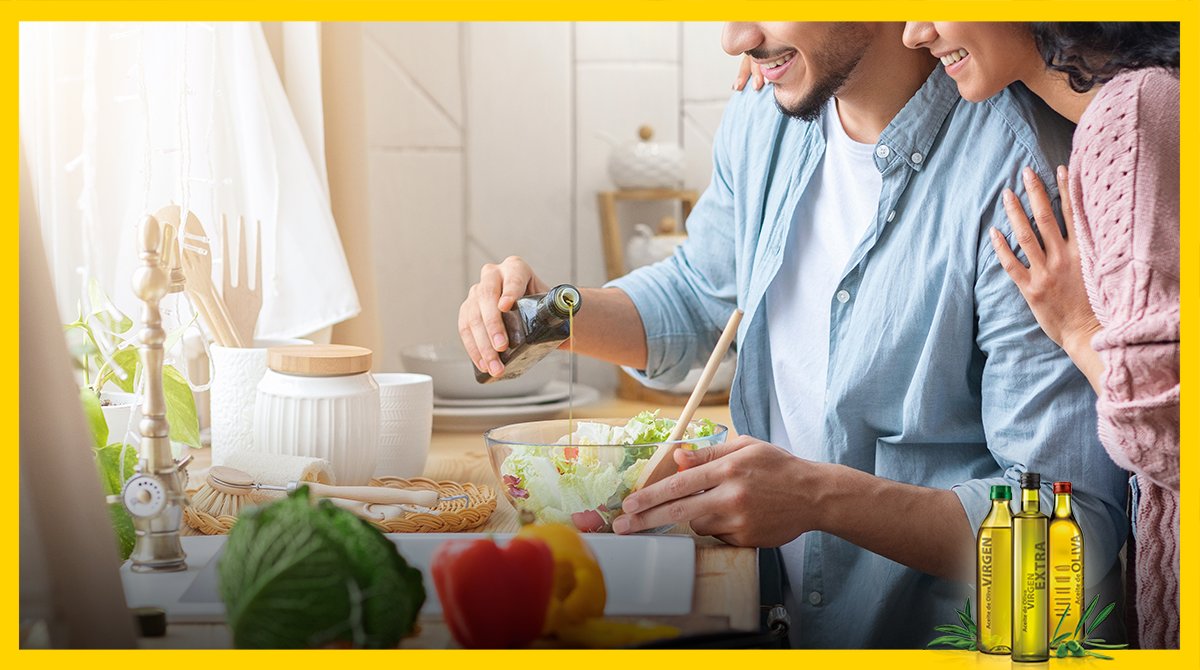 AceitesOlivaES's tweet photo. Podríamos hacer una lista infinita de todo lo que nos aportan los Aceites de Oliva de España. Su sabor, su aroma, sus propiedades, sus múltiples beneficios para la salud… Es el oro líquido imprescindible en nuestra mesa cada día. https://t.co/HihC94tKBd #ParaTodaUnaVida https://t.co/TqZPvQhuCG