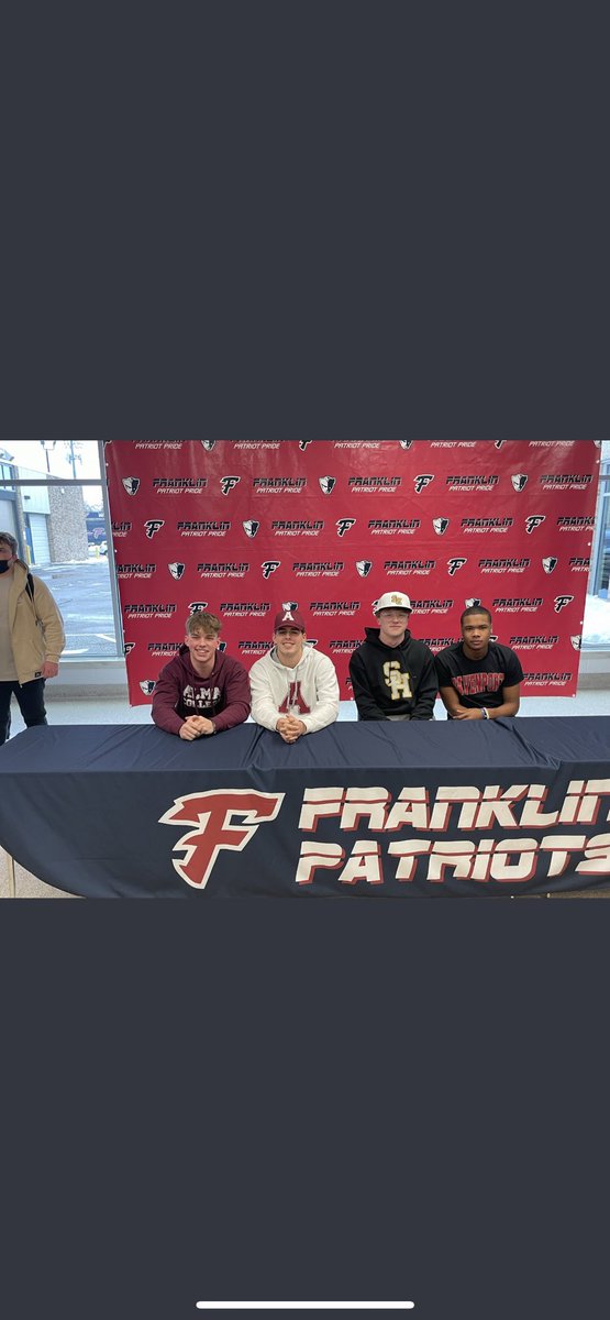 Signed📝 Feels good to be a Saint, thank you to all the coaches that have helped me through the way. <a href="/PatriotDawgs/">Coach Hall</a> <a href="/jbnumber33/">Jim Bates</a> <a href="/FranklinFootbal/">Franklin Football</a> <a href="/CoachMoran31/">Aaron Moran</a> <a href="/Coach_Zielinski/">Coach Zielinski</a>