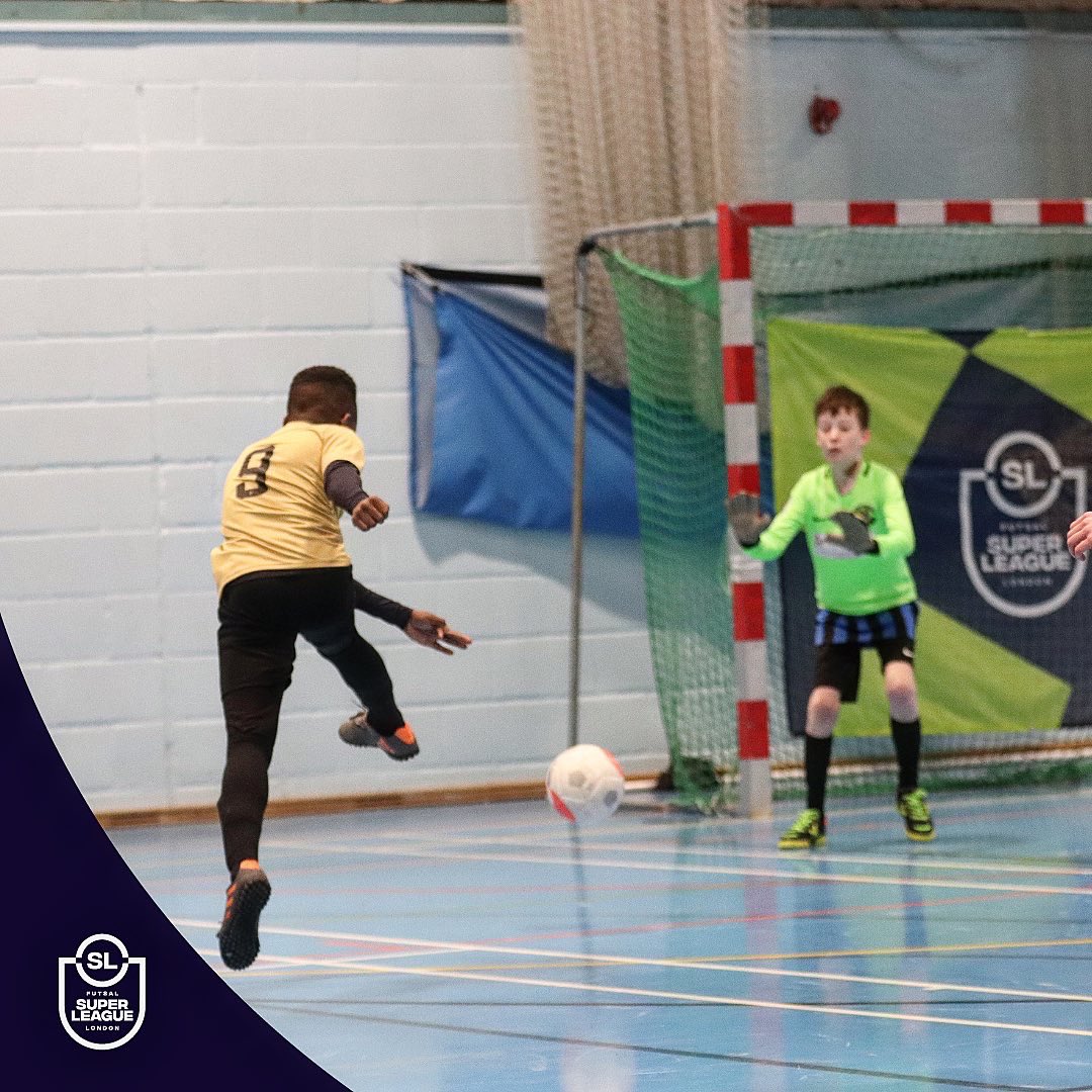 FSL_LDN's tweet photo. πΈ Match Day 1οΈβ£ for the U12s in the @fsl_ldn at Aldenham!
#YouthFutsal #FSLLDN https://t.co/QtyXwaVXk0