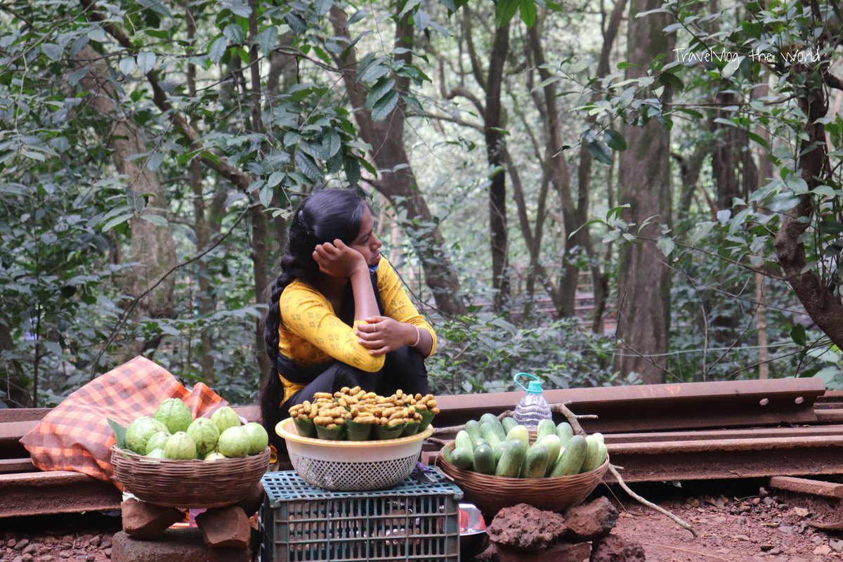 TravelvlogW's tweet photo. TravelVlog the World

Girl sits and waits for locally grown business is useful for good benefits.

@TravelDeaf 
@deaftraveller 

#business #travel #ISL #indiasignlanguage https://t.co/6dS4xWbxUq