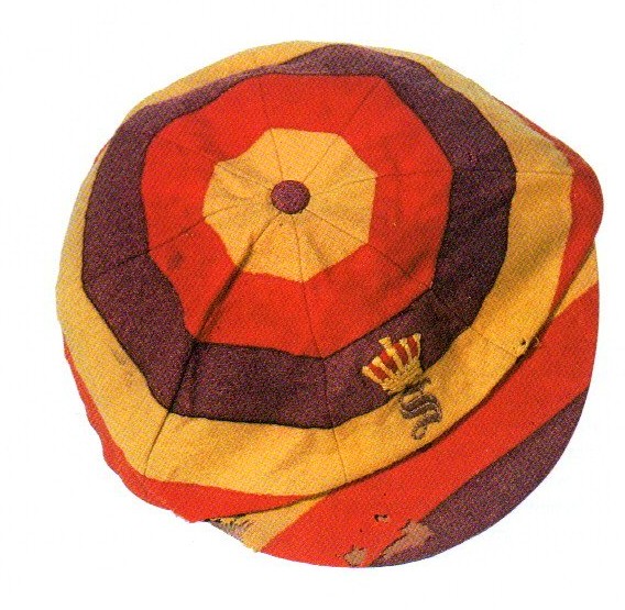 PictureSporting's tweet photo. WG Grace's slightly moth-chewed cap used on the 1891-92 tour of Australia. The tour was backed by Lord Sheffield (hence the logo) and at the end he donated £150 for the purchase of a trophy for Australia's domestic competition. It is still called the Sheffield Shield https://t.co/q5OV0XSyP8