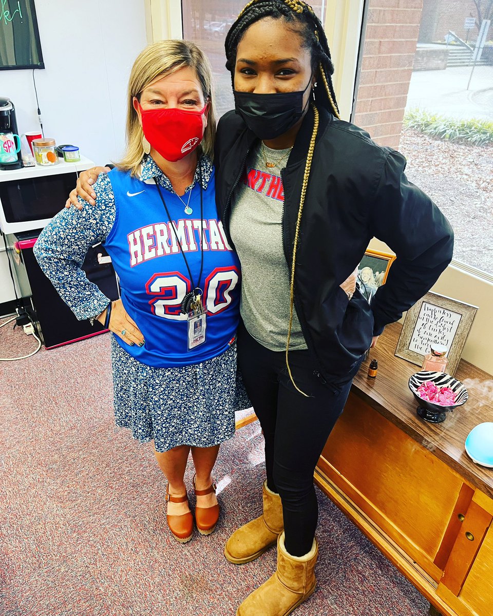 SPalkovics's tweet photo. I was so honored that one of my absolute favs asked me to wear her bball jersey today #talisha #20 #rollpride❤️💙 https://t.co/USf1bWcg7q