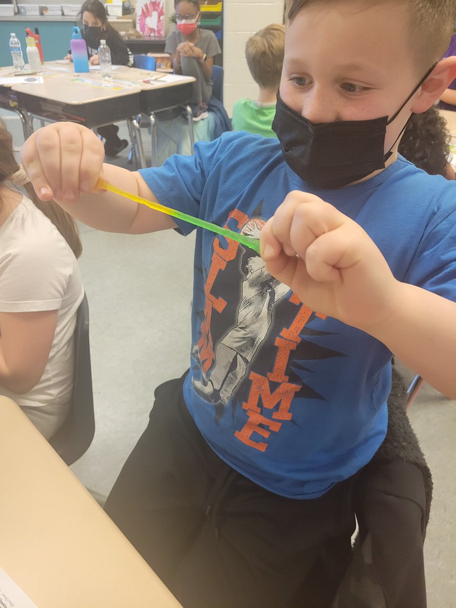 SolleyAACPS's tweet photo. Our third grade students in Ms. Oswinkle’s class measured gummy worms using a 1/4 inch ruler. 🪱 Math is sweet! @AACPS_PK5Math @AACountySchools https://t.co/8xdId8EQS4