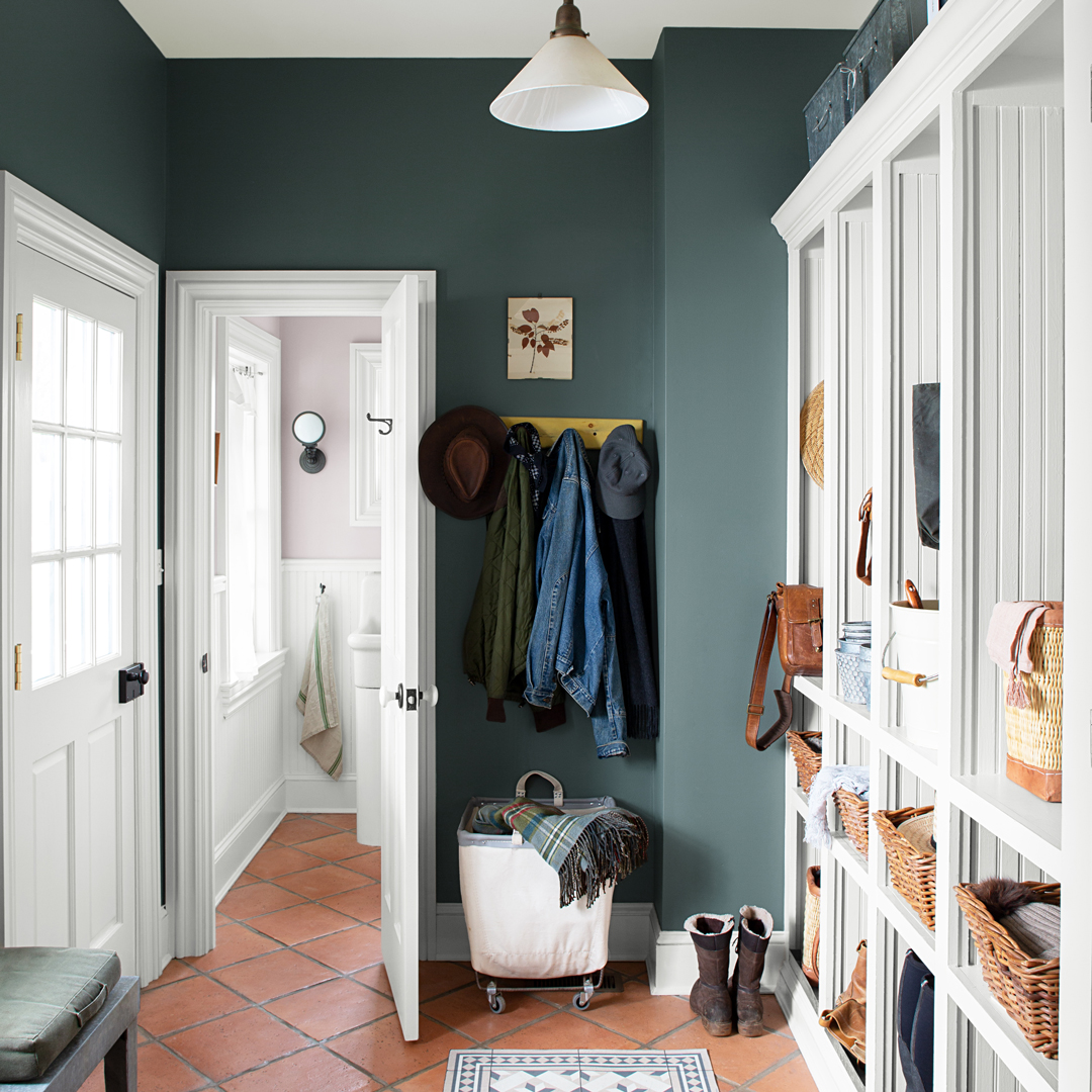 Benjamin Moore Shake Off Wintry Weather In The Mudroom Of Your Dreams Combine Your Favorite Benjaminmoore Colors With The Hues Of Colortrends22 For A Custom Look That S All You Like