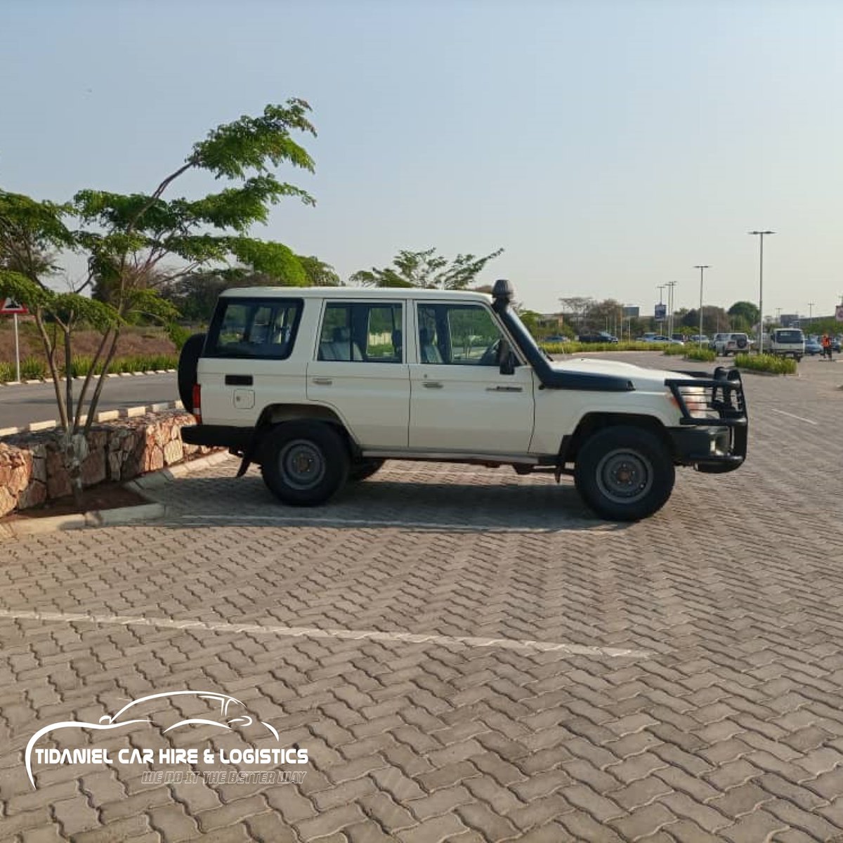 TidanielCarHire's tweet photo. Equipped for adventure and ready for anything anytime any terrain. #LandCruiser70Series Classic Workhorse, Troop Carrier 4.5L V8 Diesel Manual 4WD.
#Landcruiser70 #TCHLAffordablerates #4WDRental #TCHL
Call-App. https://t.co/OPWlKuILOa