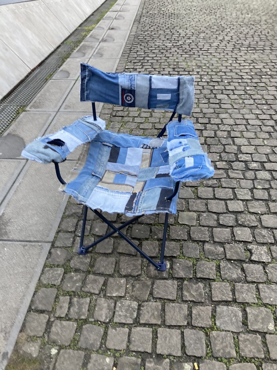 doesnmatterr's tweet photo. Made this chair yesterday
Let me know what you think
Sharing is appreciated https://t.co/Rf2eEcmuJ1