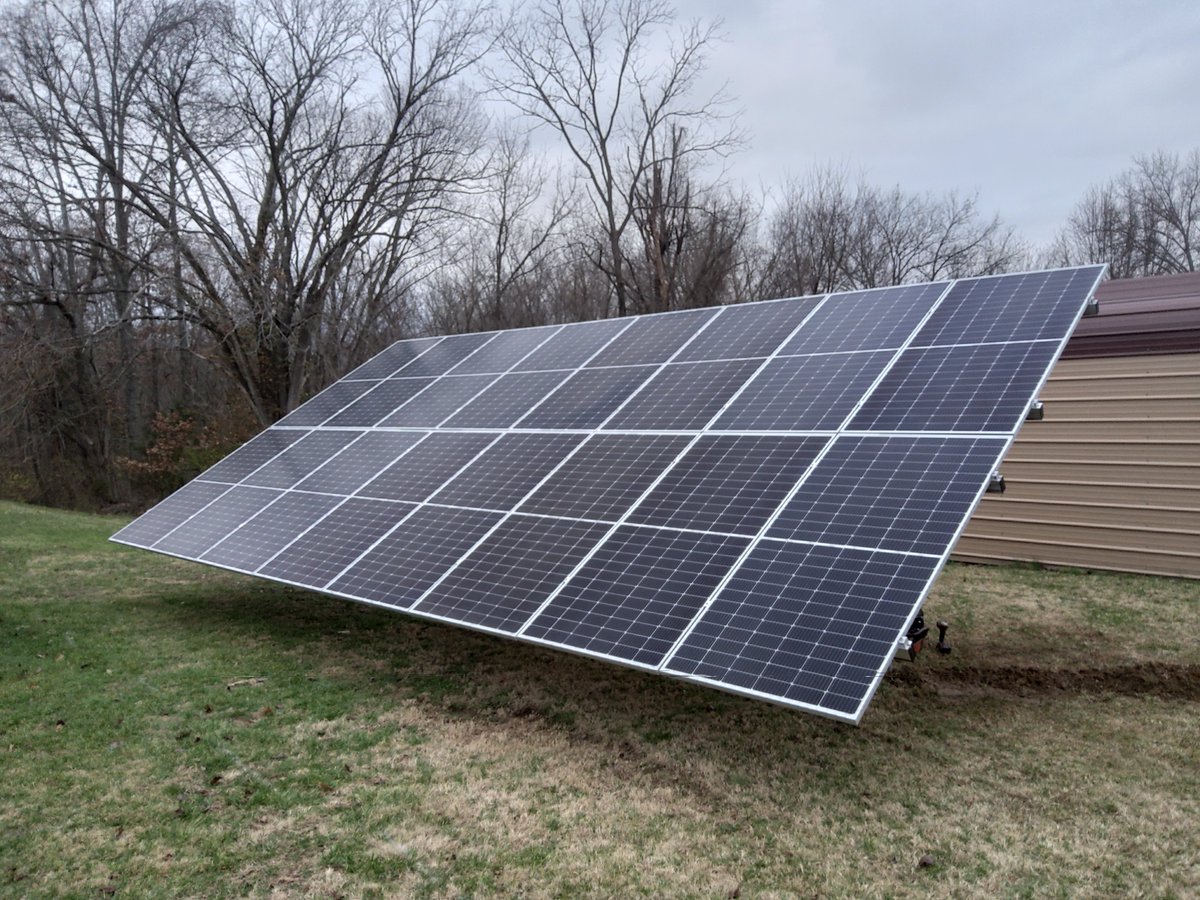 aessolarmidwest's tweet photo. Bigger doesn’t always mean better when it comes to solar. There is no one size fits all. The experts at AES are committed to designing a system that is sized to meet your household’s energy needs and have been doing so since 1999. -- Tim Serles, Solar Energy Consultant https://t.co/xuQgWok6bz