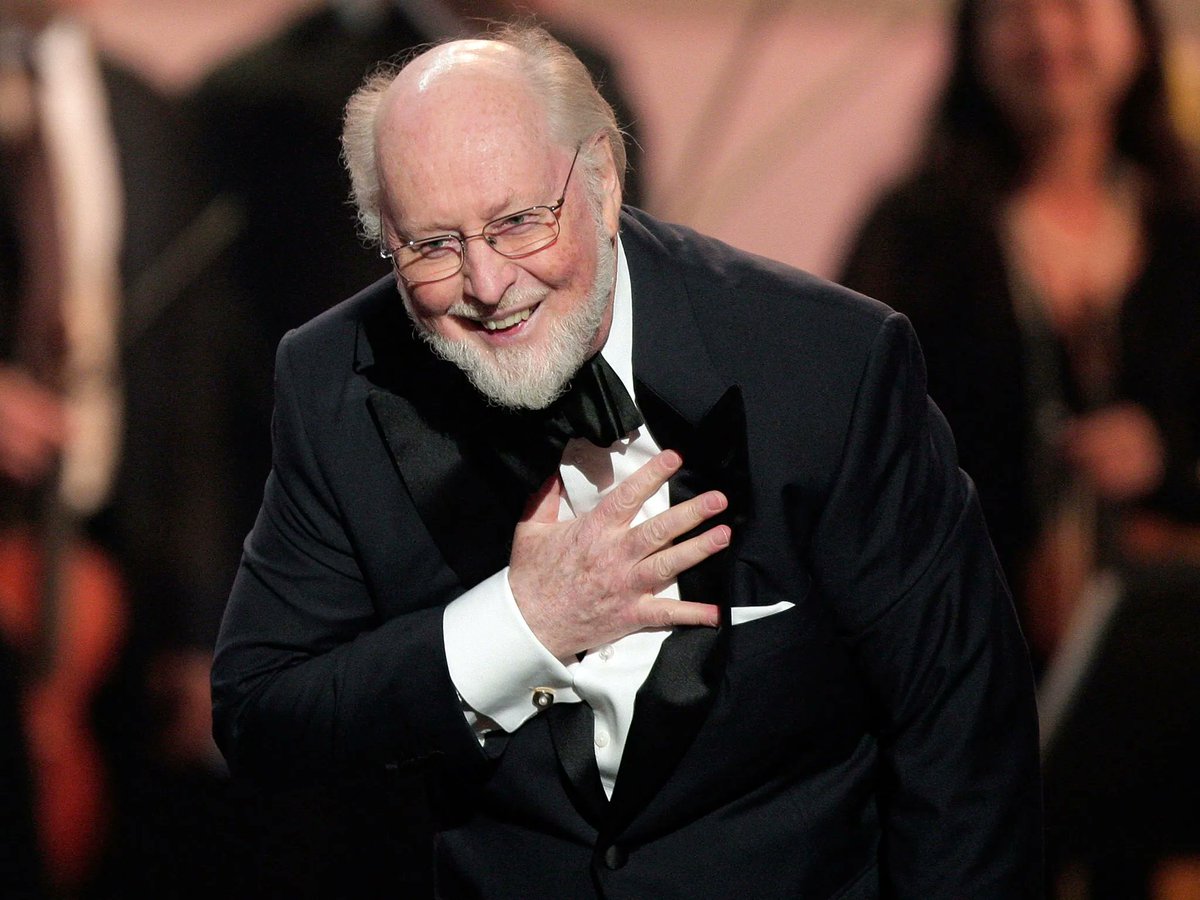 hobby_consolas's tweet photo. Hoy es el cumpleaños de John Williams: El legendario compositor de más de cien bandas sonoras para películas, como Star Wars, Jurassic Park, E.T., Tiburón, La lista de Schindler o Indiana Jones, cumple 90 añazos. ¡Felicidades, maestro!  https://t.co/usttksPayz https://t.co/seS3cChhBH